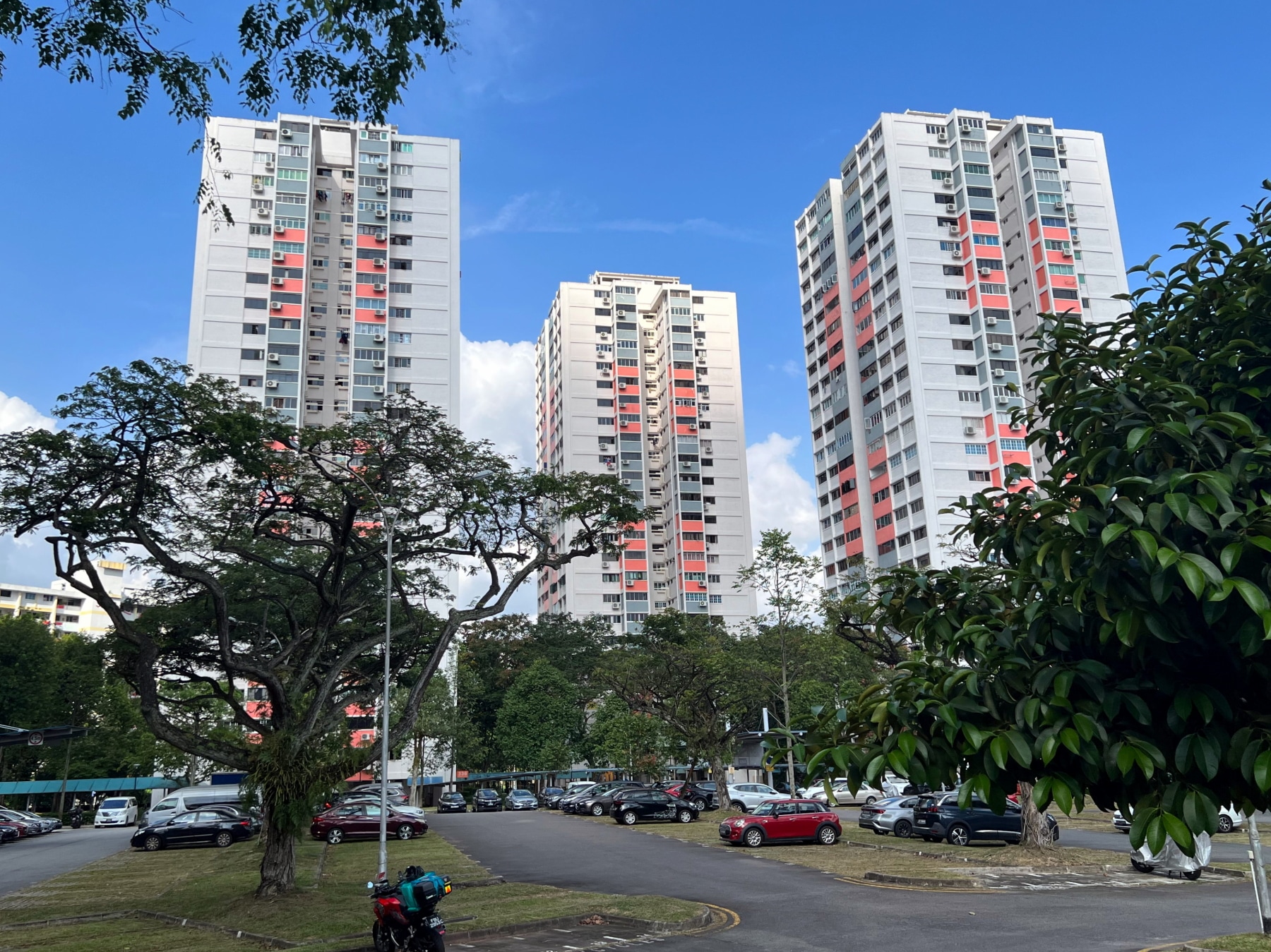 Clementi Old and New: Casa Clementi, West Coast Court, Clementi Shine, and Pei Tong Primary