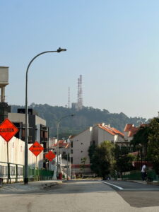 Bukit Timah VHF Station makes another appearance, this time looking north down Lorong Kismis.