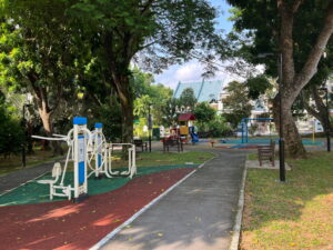Savoy Park Playground. Another quiet neighbourhood playground. 